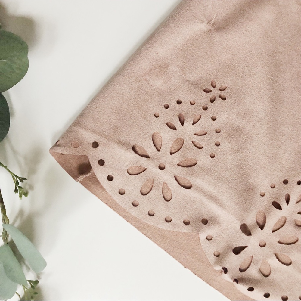 🍍Love Fire faux suede light pink/nude top - Picture 4 of 5